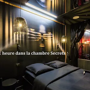 Avec Nuit Insolite Au Dandy Et Jacuzzi Privatise (adults Only) Liefdeshotel Parijs
